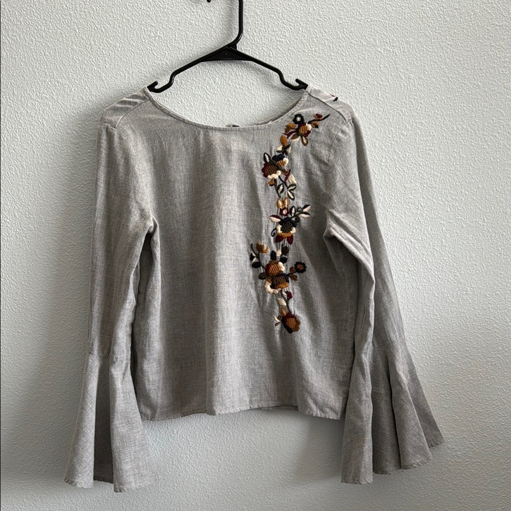 Zara Gray Long Bell Sleeves Top Size Small